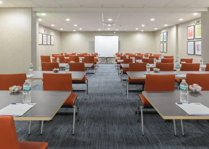 Holiday Inn Express Southington By Ihg