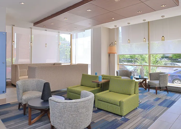 Holiday Inn Express&Suites Buffalo Downtown, NY