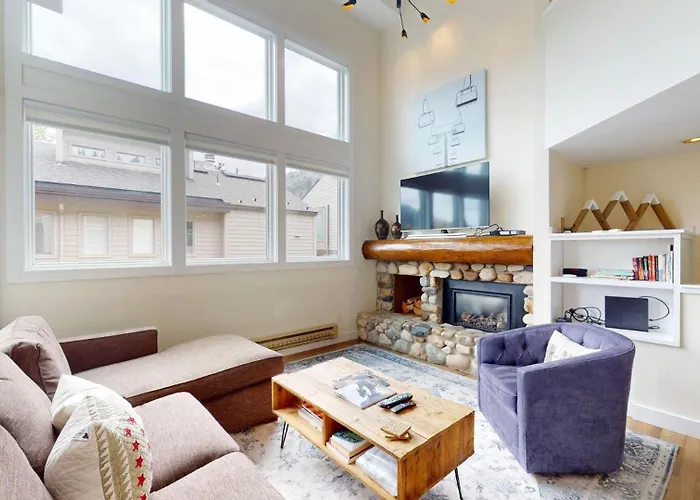 Knob Hill Ridge Townhome 1