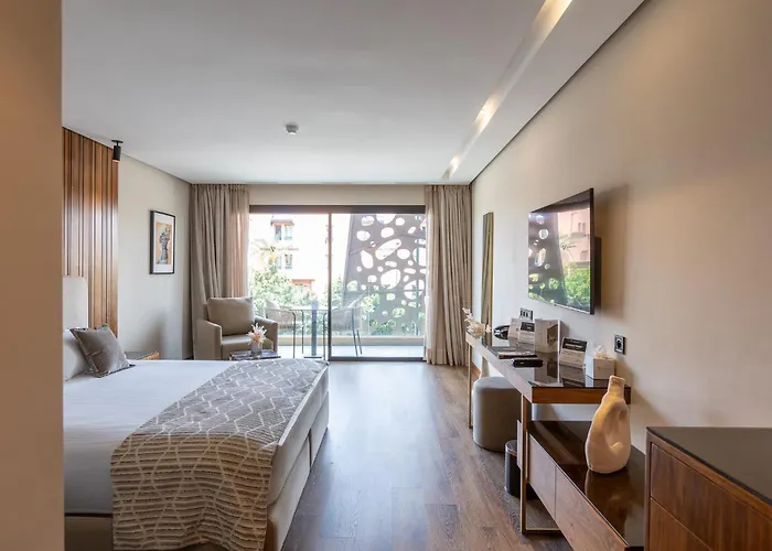 Longue Vie Hotels