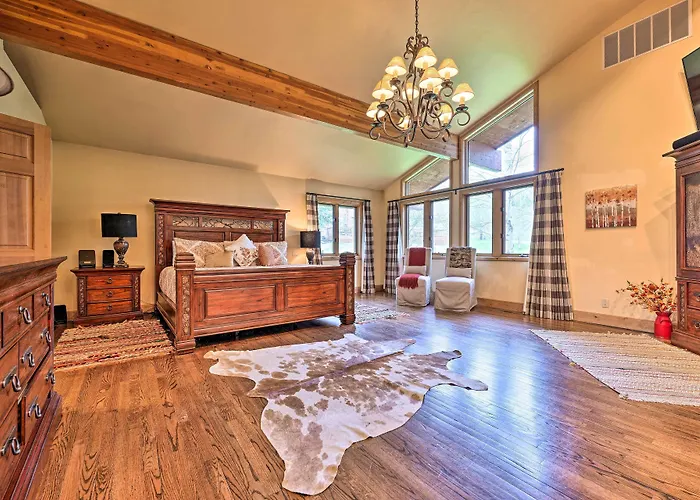 Luxe Sun Valley Retreat W/ Hot Tub, 3 Mi To Resort