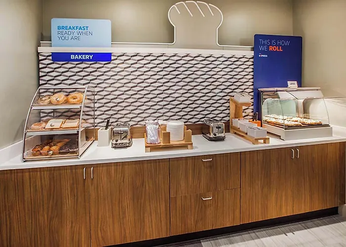 Holiday Inn Express & Suites West Plains Southwest By Ihg