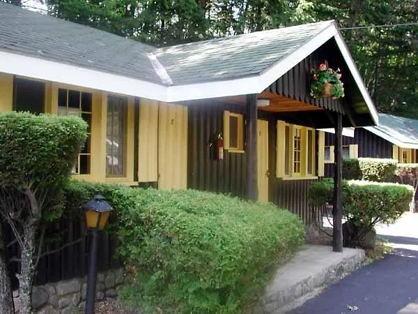 Amber Lantern Duplex Cottage