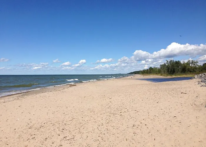 Brennan Beach Lakeview Park Model 1