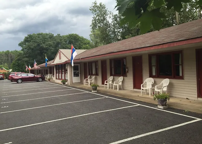 Luzerne Court Motel