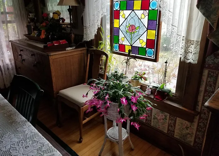 Rose & Thistle Bed & Breakfast
