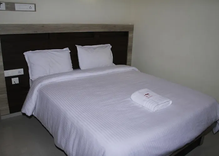 Jeyam Residency