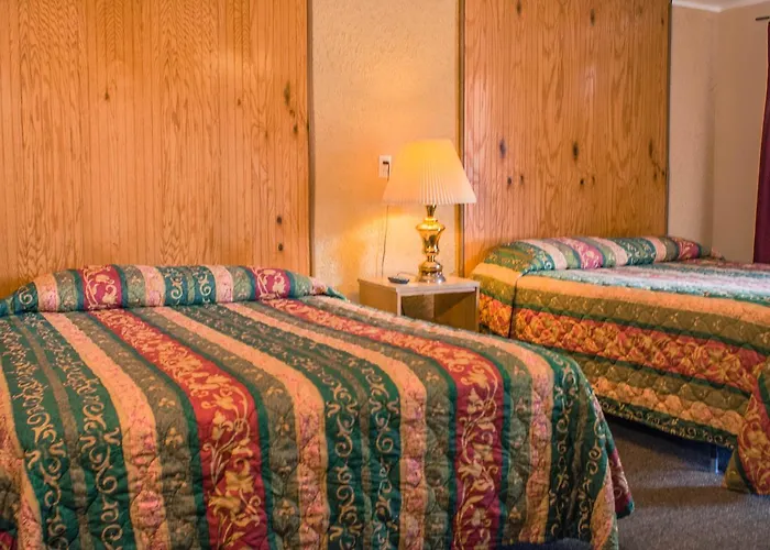 Sun -N- Sand Motel