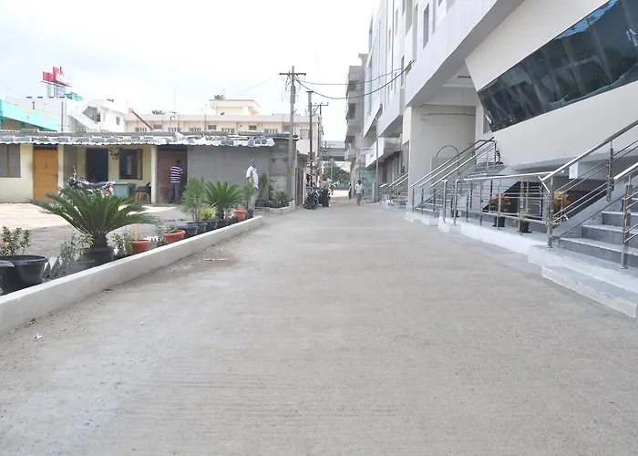 Hotel Sri Vaari Residency