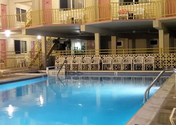Golden Rail Motel