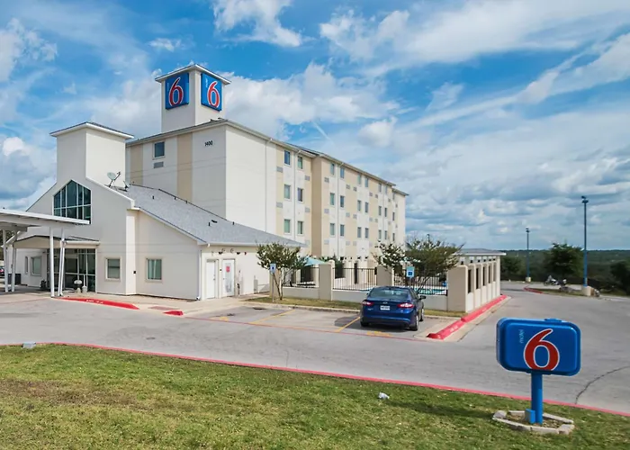 Motel 6-Marble Falls, Tx