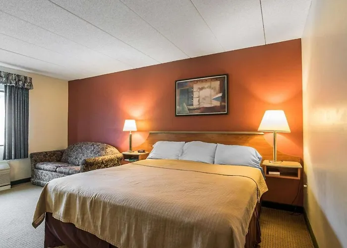Econo Lodge Plymouth