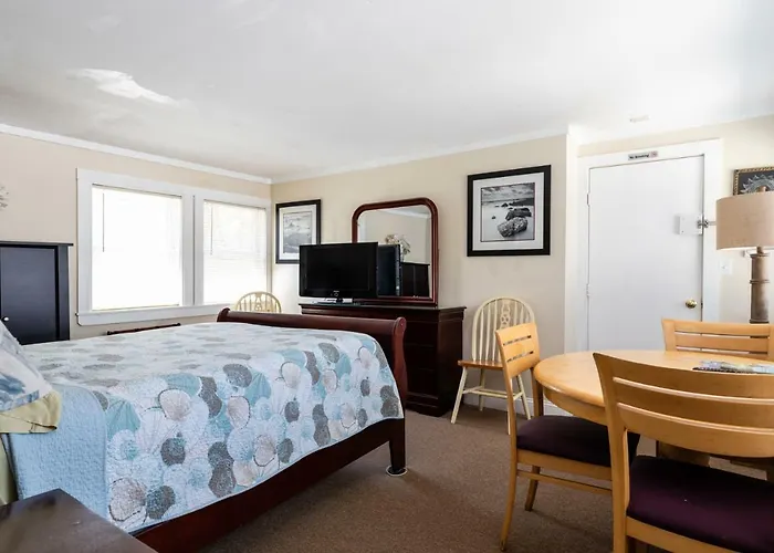 Santuit Inn