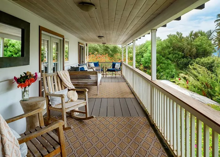Paia Inn