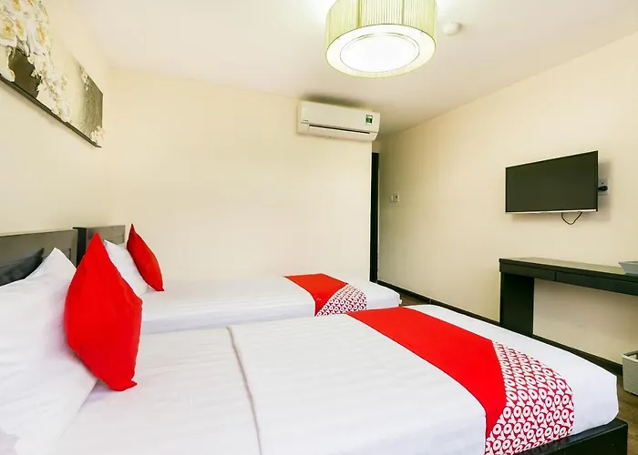 Oyo 438 Small Bay Hotel