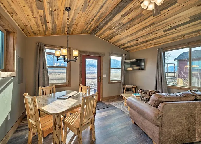 Romantic Gem W/ Mtn Views! Day Trip To Yellowstone