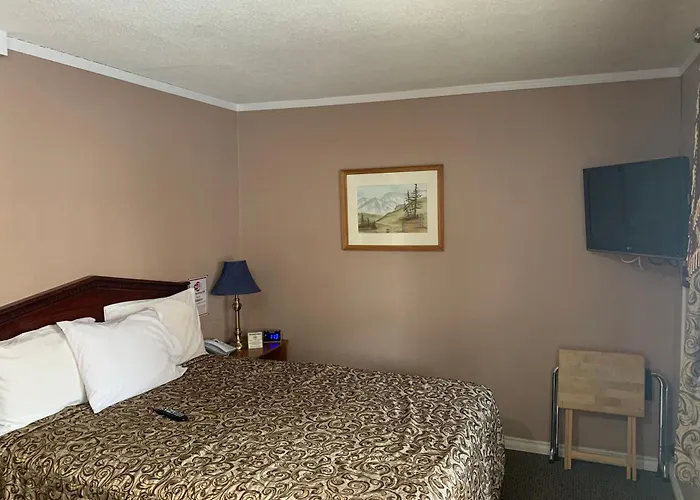 Lucien Motel Whitby