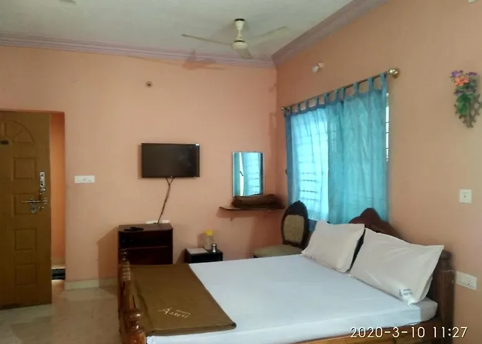 Aruvi Hotel