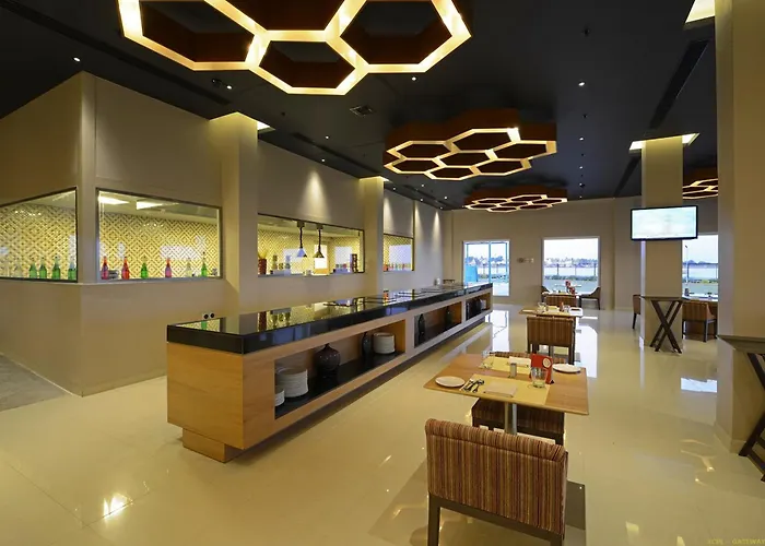 Hotel Naveen Lakeside