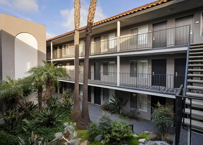 Presidio Inn