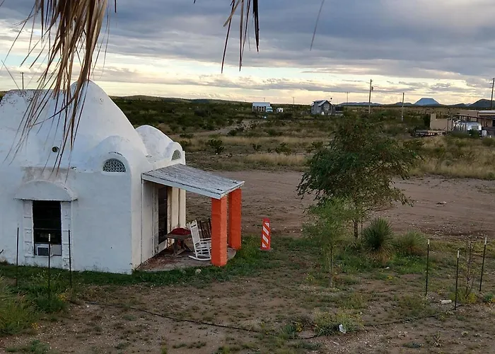 La Loma Del Chivo Llc Stone Cottage Alternative Building